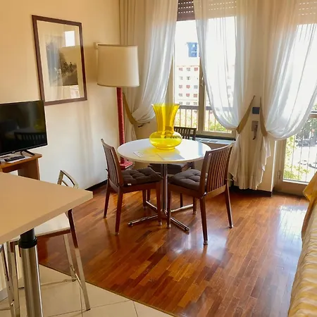 Apartment Zara & Domus Lagosta Milan