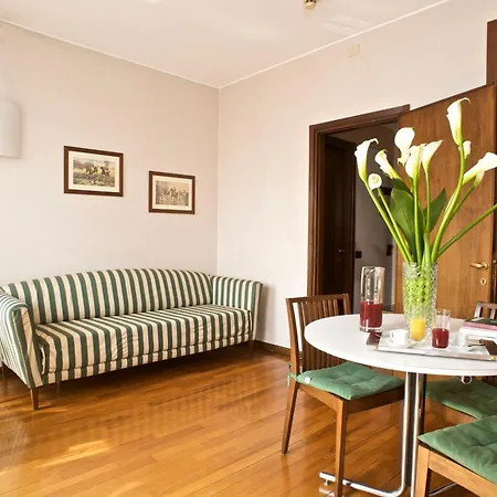Zara & Domus Lagosta Apartment Milan