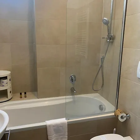 Apartment Zara & Domus Lagosta Milan